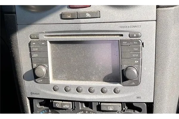 Recambio de autoradio para opel corsa d 1.3 cdti referencia OEM IAM 13463416 13406437 