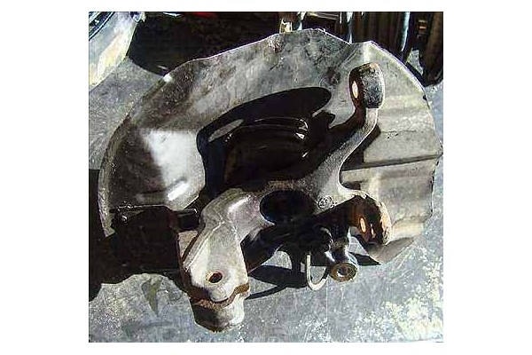 Recambio de mangueta delantero izquierda para bmw serie 3 berlina (e46) 2.0 320d referencia OEM IAM 31211096429  