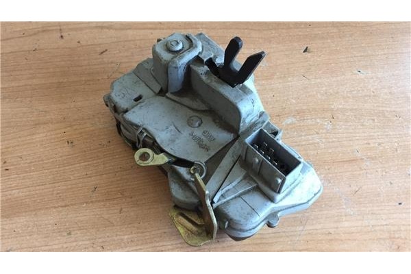 Recambio de cierre electromagnetico delantero izquierdo para citroen xsara coupe 1.8i sx referencia OEM IAM   