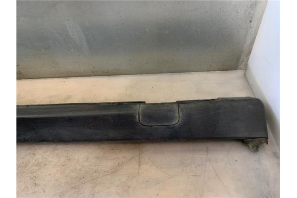 Recambio de spoiler talonera lat. izquierda para opel corsa c 1.2 twinport referencia OEM IAM I3501311  