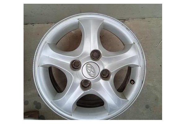 Recambio de llanta para hyundai accent (lc) 1.3 referencia OEM IAM 5291027700  