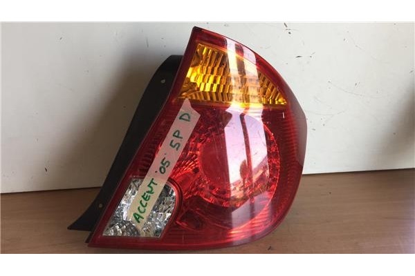 Recambio de piloto trasero derecho para hyundai accent (mc)(2006) 1.4 gl [1,4 ltr. - 71 kw cat] referencia OEM IAM 92402257  