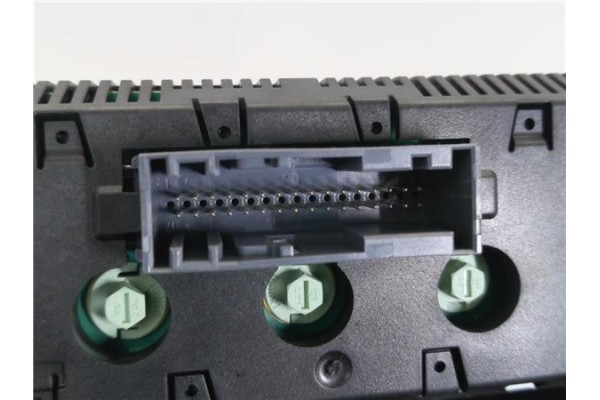 Recambio de display para opel corsa d 1.3 cdti referencia OEM IAM 13209460 13373979 