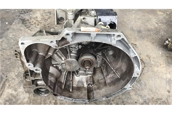 Recambio de caja cambios manual para ford fiesta (cbk) 1.4 ambiente referencia OEM IAM RF2N1R7F096AB M2N1R7002EB 