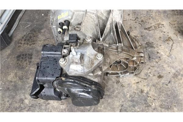 Recambio de caja cambios manual para ford fiesta (cbk) 1.4 ambiente referencia OEM IAM RF2N1R7F096AB M2N1R7002EB 