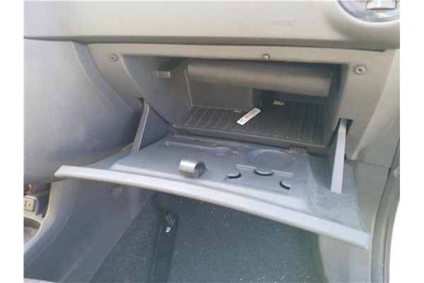 Recambio de guantera salpicadero para opel corsa d 1.3 cdti referencia OEM IAM 13205263 13205274 