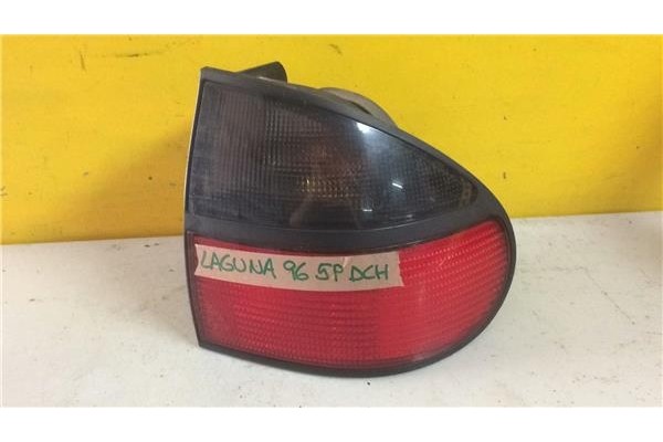 Recambio de piloto trasero derecho para renault laguna (b56)(1994) 1.8 anade [1,8 ltr. - 66 kw] referencia OEM IAM 7700820051  