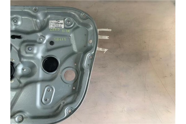 Recambio de elevalunas electrico delantero derecho para kia ceed (ed) 1.6 concept referencia OEM IAM 402054D  