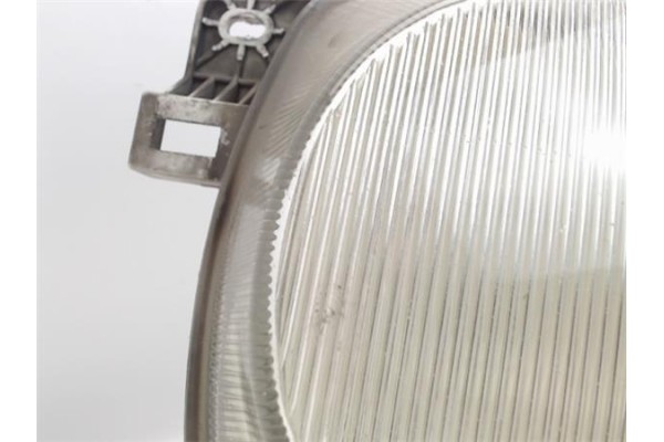 Recambio de faro delantero izquierdo para nissan serena (c23m) referencia OEM IAM 260607C007  