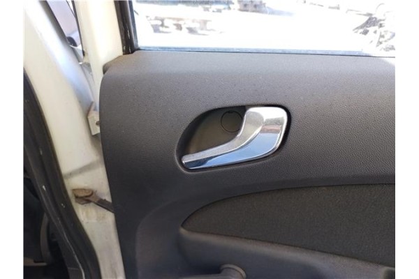Recambio de manilla int. puerta trasero derecha para opel corsa d 1.3 cdti referencia OEM IAM 13234234 0112471RH 