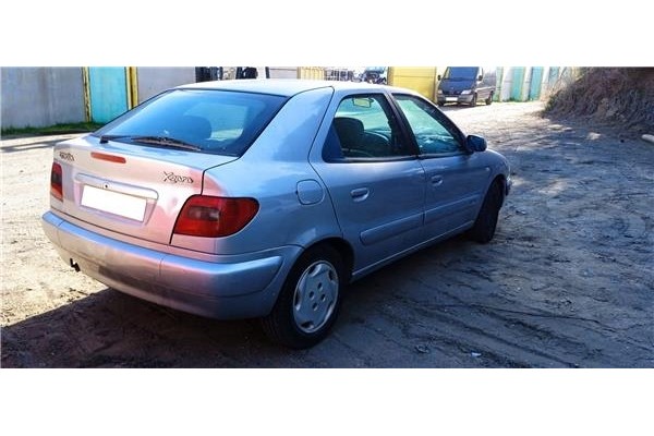 citroen xsara berlina del año 2001