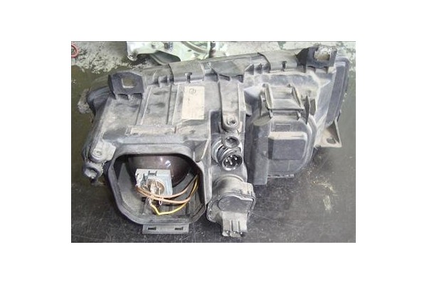 Recambio de faro delantero izquierdo para bmw serie 3 berlina (e36) 1.8 318i referencia OEM IAM 63128363493  