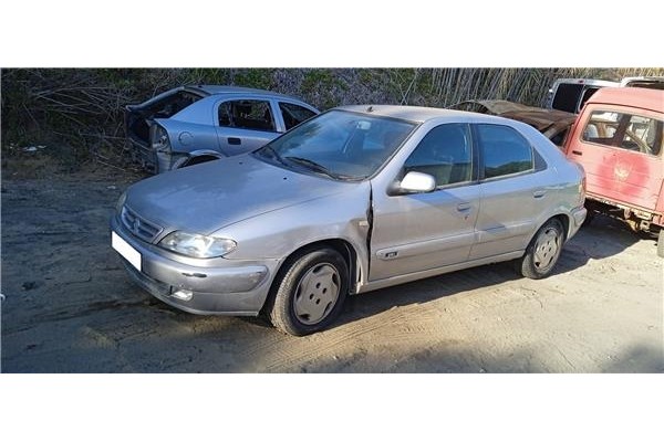 citroen xsara berlina del año 2001