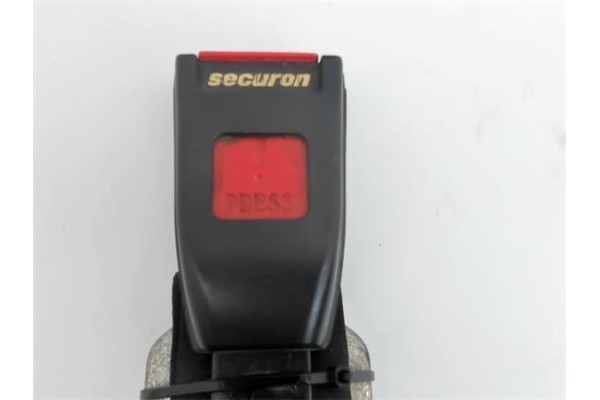 Recambio de anclaje cinturon trasero derecho para peugeot 205 berlina referencia OEM IAM   