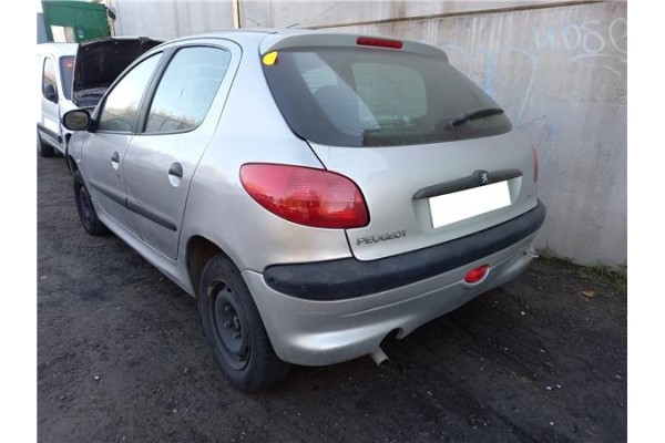 peugeot 206 del año 2000