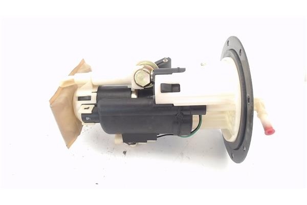 Recambio de bomba combustible para hyundai getz (tb) 1.1 referencia OEM IAM 311101C000 83000750 