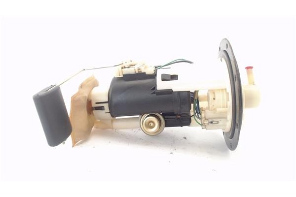 Recambio de bomba combustible para hyundai getz (tb) 1.1 referencia OEM IAM 311101C000 83000750 