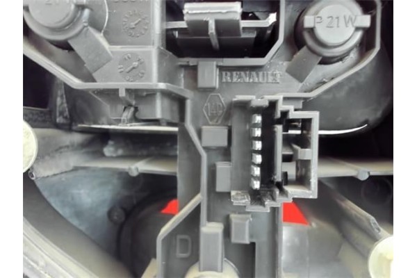 Recambio de piloto trasero derecho para renault megane i scenic (ja0) referencia OEM IAM 7700831731  