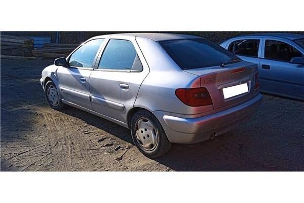 citroen xsara berlina del año 2001