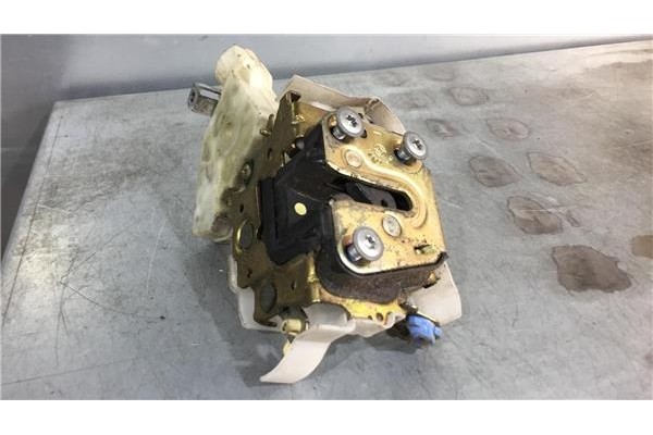 Recambio de cierre electromagnetico delantero izquierdo para nissan x-trail (t30) 2.5 4x4 referencia OEM IAM 80553AA210 89A927 