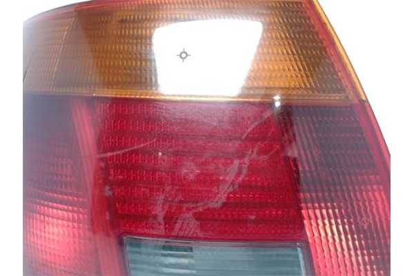 Recambio de piloto trasero izquierdo para audi a4 berlina (b5) referencia OEM IAM 8D9945111  