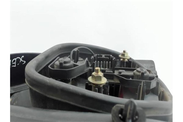 Recambio de piloto trasero derecho para renault megane i scenic (ja0) referencia OEM IAM 7700831731  