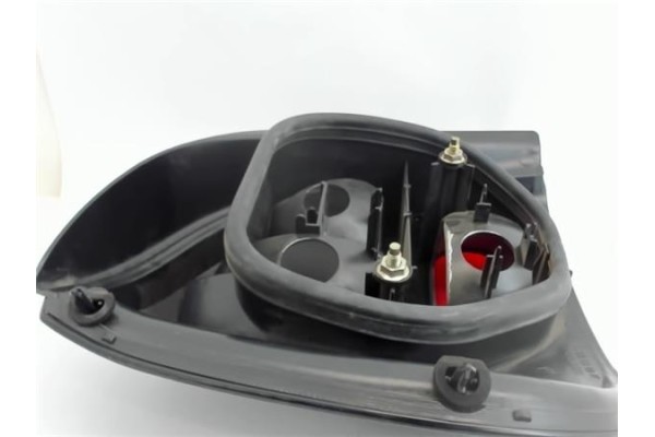 Recambio de piloto trasero derecho para renault megane i scenic (ja0) referencia OEM IAM 7700831731  