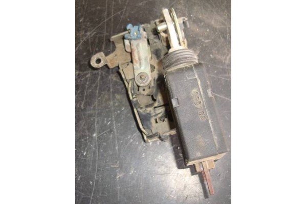 Recambio de cierre electromagnetico delantero derecho para citroen saxo 1.5 d referencia OEM IAM 9136F6  
