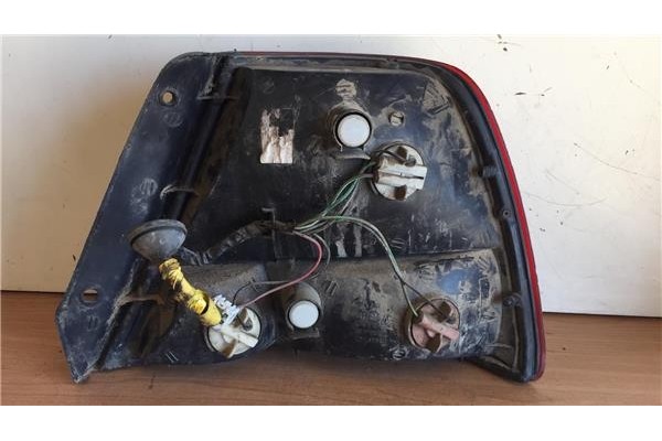 Recambio de piloto trasero izquierdo para hyundai accent (lc)(2000) 1.3 gl 5p [1,3 ltr. - 55 kw 12v cat] referencia OEM IAM 9240