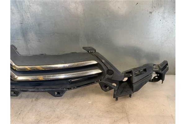 Recambio de rejilla paragolpes delantero para citroen c4 picasso 1.6 hdi referencia OEM IAM 74160000000  