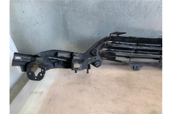 Recambio de rejilla paragolpes delantero para citroen c4 picasso 1.6 hdi referencia OEM IAM 74160000000  