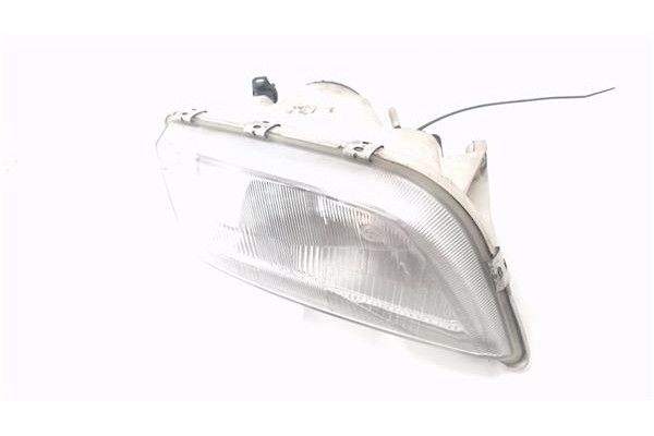 Recambio de faro delantero dcho para volvo v40 familiar 1.8 referencia OEM IAM 14556200  