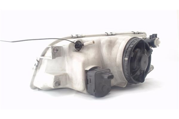 Recambio de faro delantero dcho para volvo v40 familiar 1.8 referencia OEM IAM 14556200  