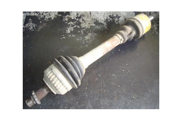 Recambio de palier delantero izquierdo para citroen xsara berlina 2.0 hdi 90 referencia OEM IAM 3272R7  