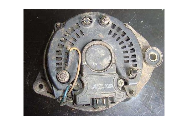 Recambio de alternador para renault master i furgón (t__) 28-35 2,5 d referencia OEM IAM 7700377091  