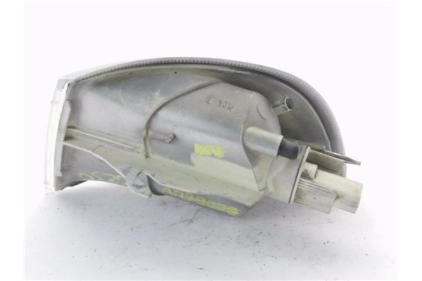 Recambio de intermitente delantero dcho para volvo v40 familiar 1.8 referencia OEM IAM 30854654T4  