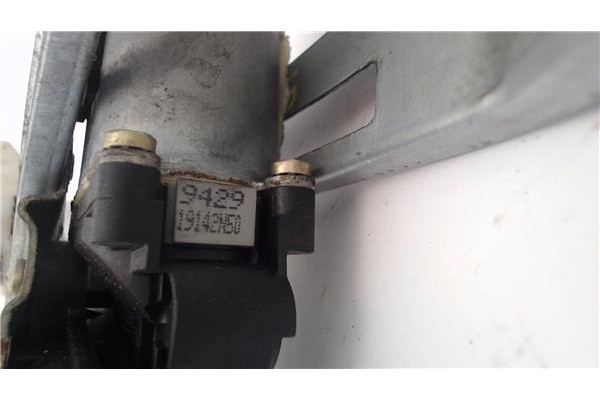 Recambio de mecanismo elevalunas delantero derecho para peugeot 206 2.0 hdi 90 referencia OEM IAM 9222F7  