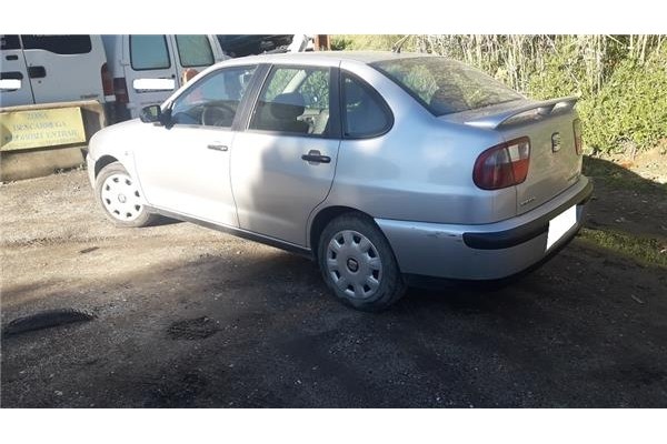 seat cordoba berlina (6k2) del año 1999