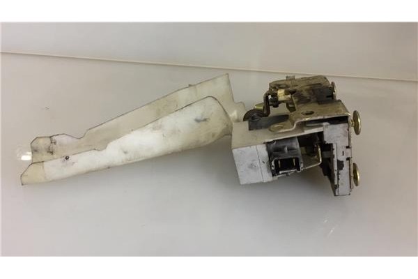 Recambio de cierre electromagnetico trasero derecho para renault megane i classic (la0)(1996) 1.9 d (la0a, la0u) referencia OEM 