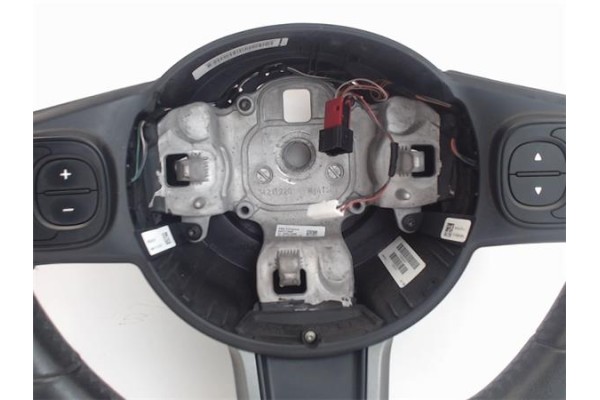 Recambio de volante para fiat 500 1.2 referencia OEM IAM 6000626852  