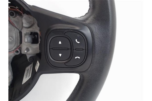 Recambio de volante para fiat 500 1.2 referencia OEM IAM 6000626852  