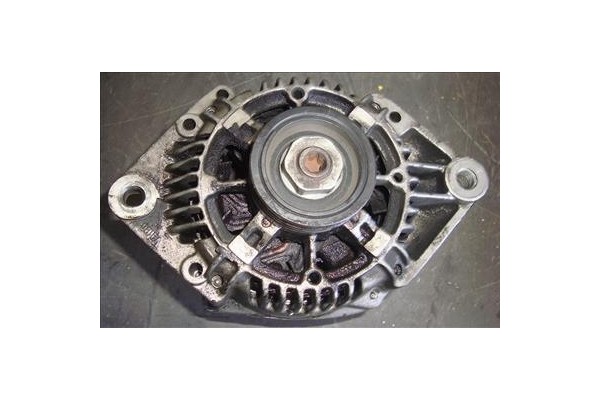 Recambio de alternador para volvo serie 460 1.8 referencia OEM IAM 986036860  