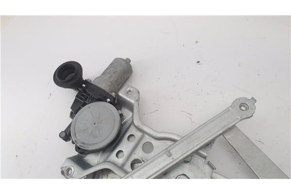 Recambio de mecanismo elevalunas delantero derecho para suzuki swift iii (sg) 1.3 ddis referencia OEM IAM 8340163J51  