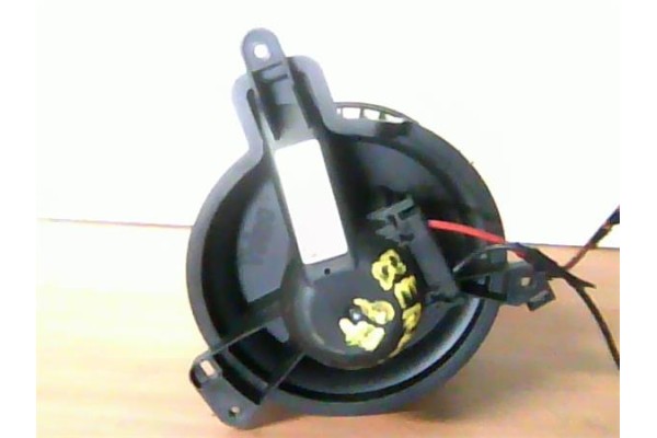 Recambio de motor calefaccion para citroen berlingo 1.9 d referencia OEM IAM 030666P G2028512 