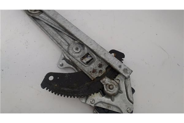 Recambio de mecanismo elevalunas delantero izquierdo para nissan micra iv (k13k/kk) 1.2 acenta referencia OEM IAM 807211HB0A  