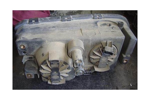 Recambio de faro delantero izquierdo para volvo serie 850 2.5 referencia OEM IAM 9159410  