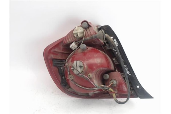 Recambio de piloto trasero derecho para hyundai accent (lc) referencia OEM IAM 9240225710  