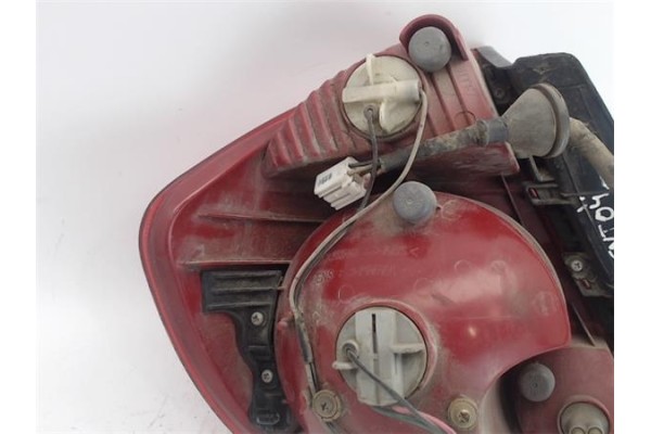 Recambio de piloto trasero derecho para hyundai accent (lc) referencia OEM IAM 9240225710  