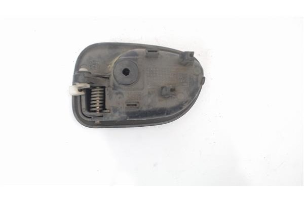 Recambio de manilla int. puerta delantero derecha para hyundai accent (x3) 1.5 i 12v referencia OEM IAM 8262022000LG  