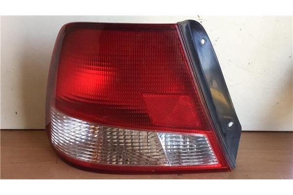 Recambio de piloto trasero izquierdo para hyundai accent (lc)(2000) 1.3 gl 5p [1,3 ltr. - 55 kw 12v cat] referencia OEM IAM 9240